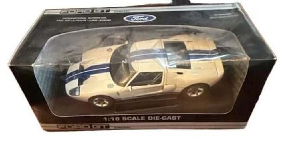 Ford GT Concept 1:18 Scale Die-Cast White Blue Stripes